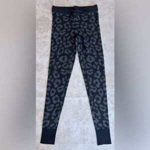 Forever 21 Leopard Print Sweater Leggings
Size: Small
NWOT